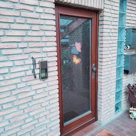 Schoene 80qm Fuer Bis Zu 4 Gaeste. Patti Apartment